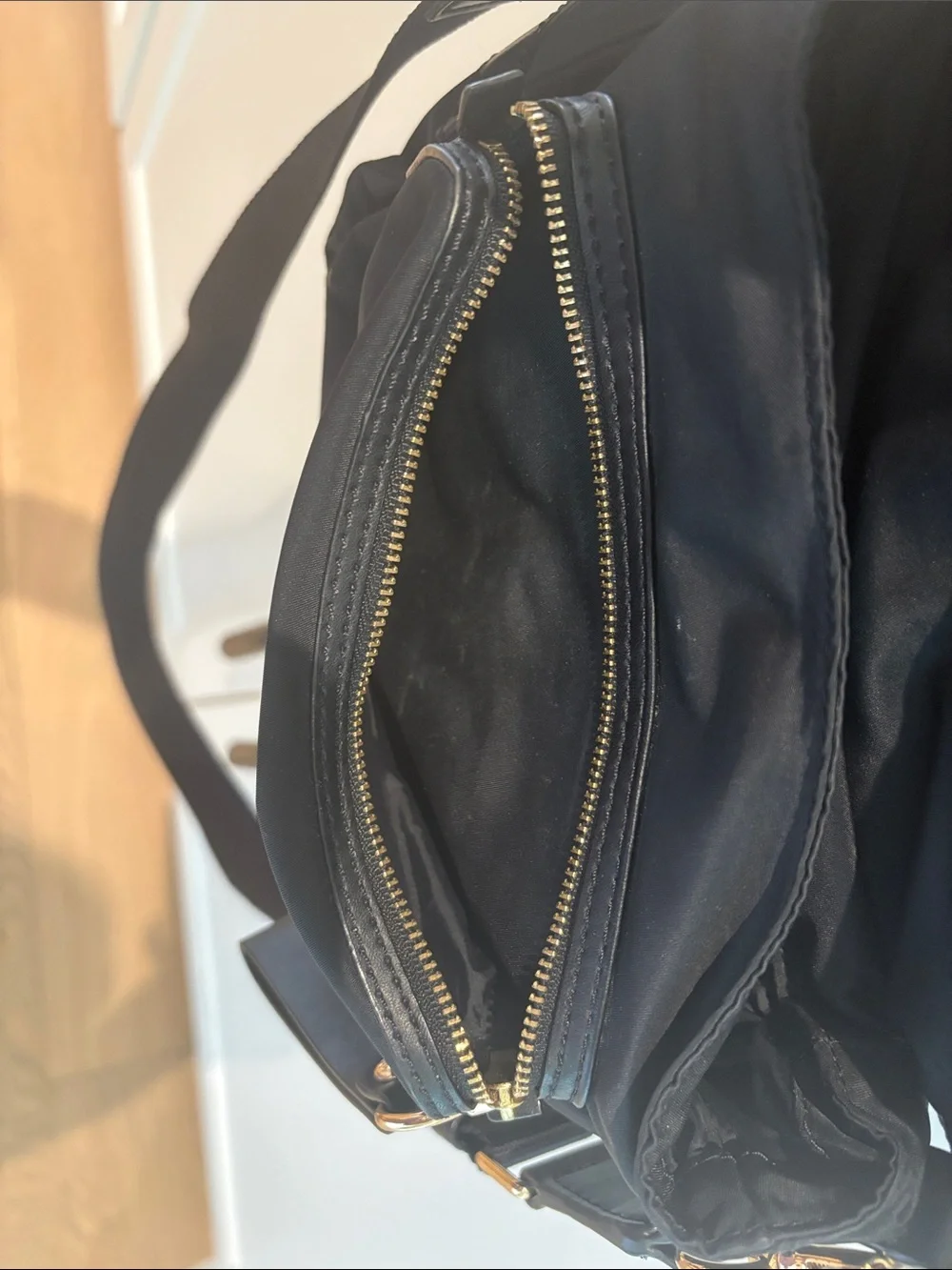 TORY BURCH BLACK CROSSBODY - Picture 9 of 12
